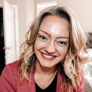 Meet your Posher, April